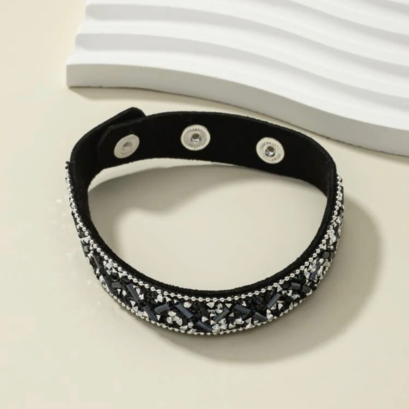 ❤️Rhinestone Detail Bracelet - Picture 1 of 5